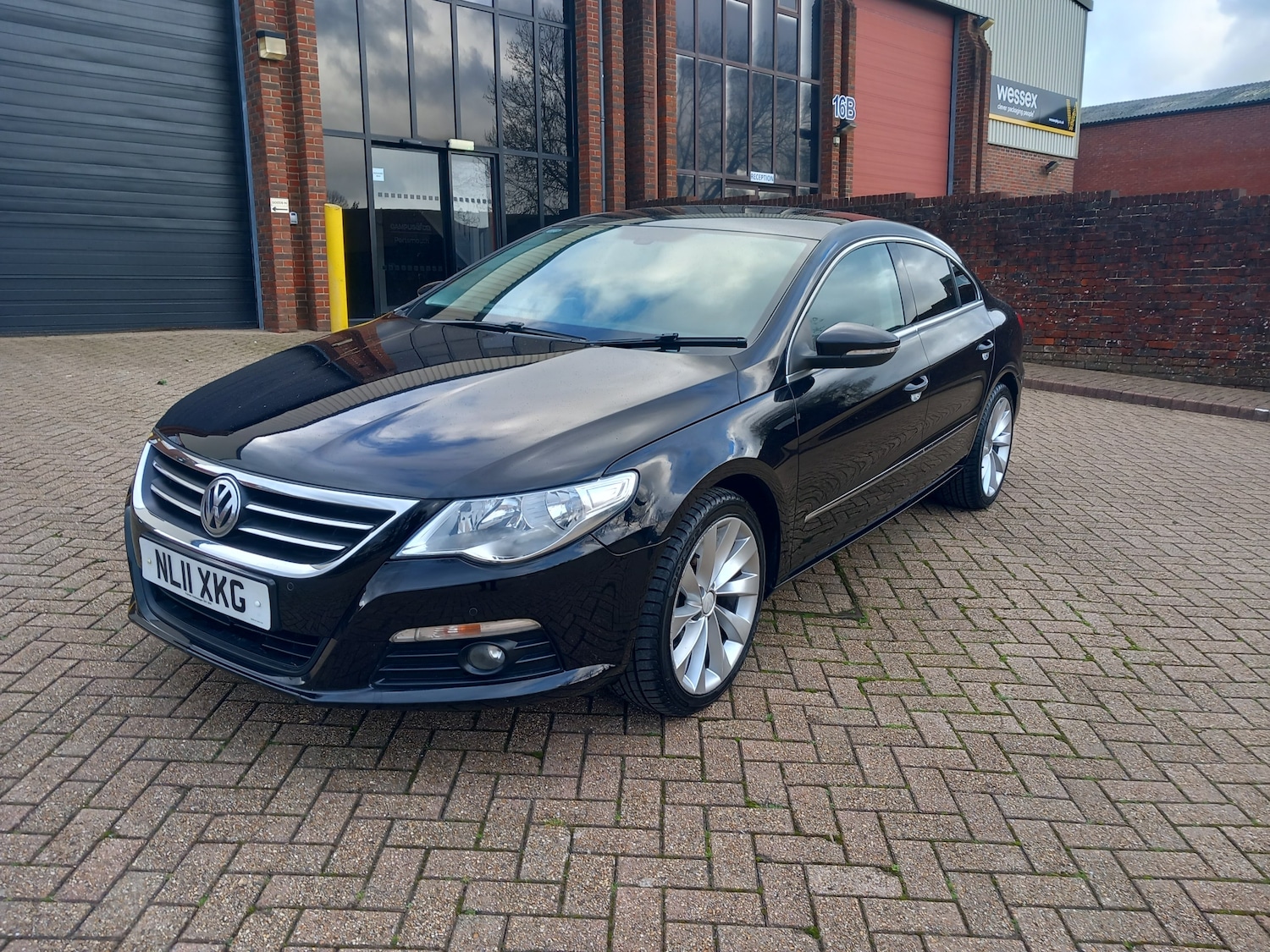 Used Volkswagen Passat 2011 for sale - 77570950: Photo 3