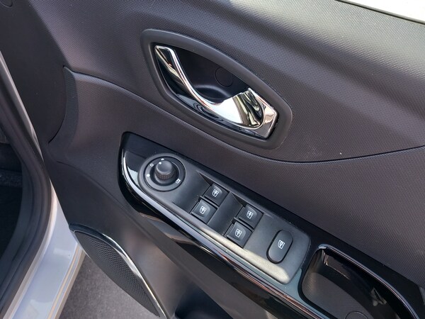 Used Renault Captur 2016 for sale - 74346175: Photo 12