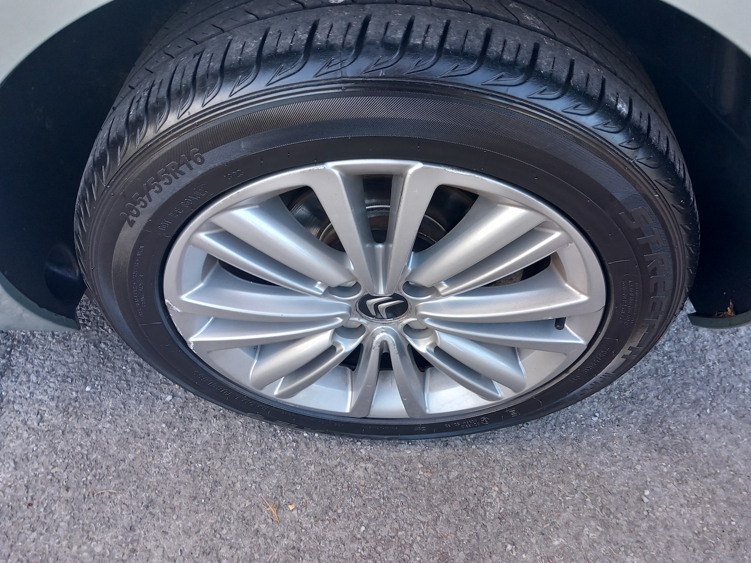 Used Citroen C4 2012 for sale - 76402647: Photo 6