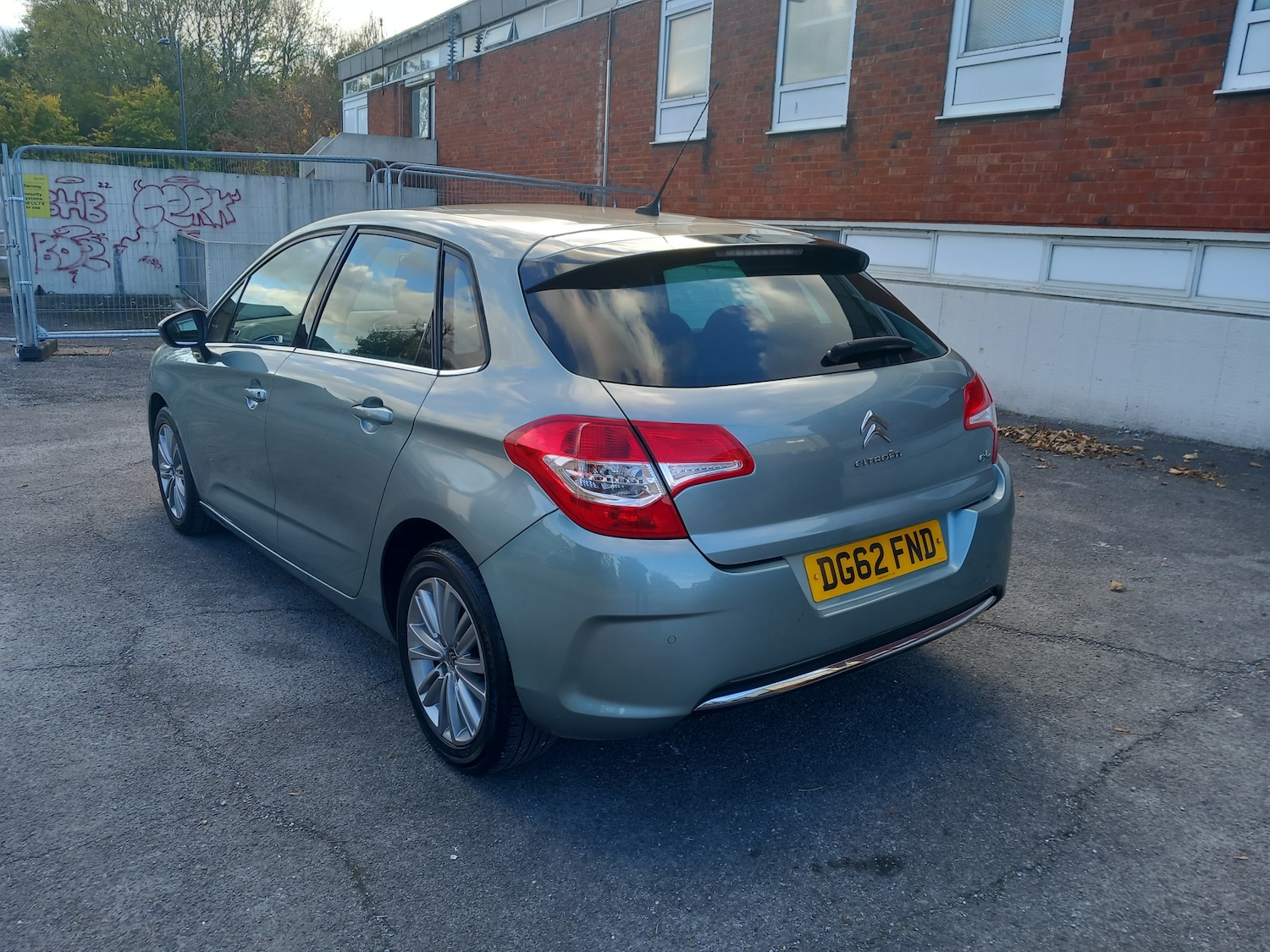 Used Citroen C4 2012 for sale - 76402647: Photo 9