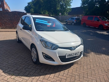 Used Hyundai i20 2012 for sale - 79190541: Photo