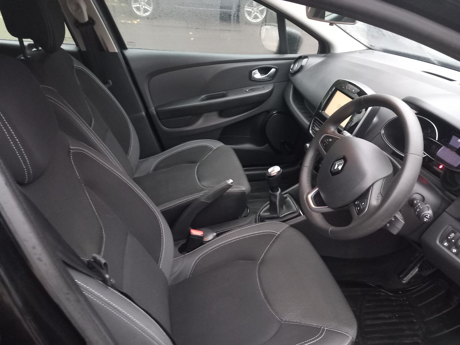 Used Renault Clio 2017 for sale - 76157768: Photo 13
