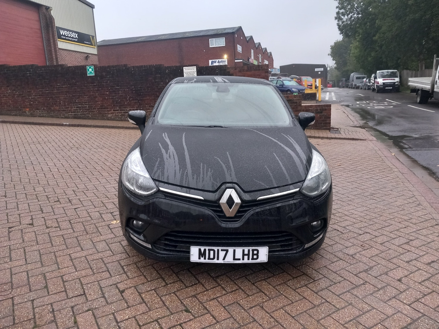 Used Renault Clio 2017 for sale - 76157768: Photo 2