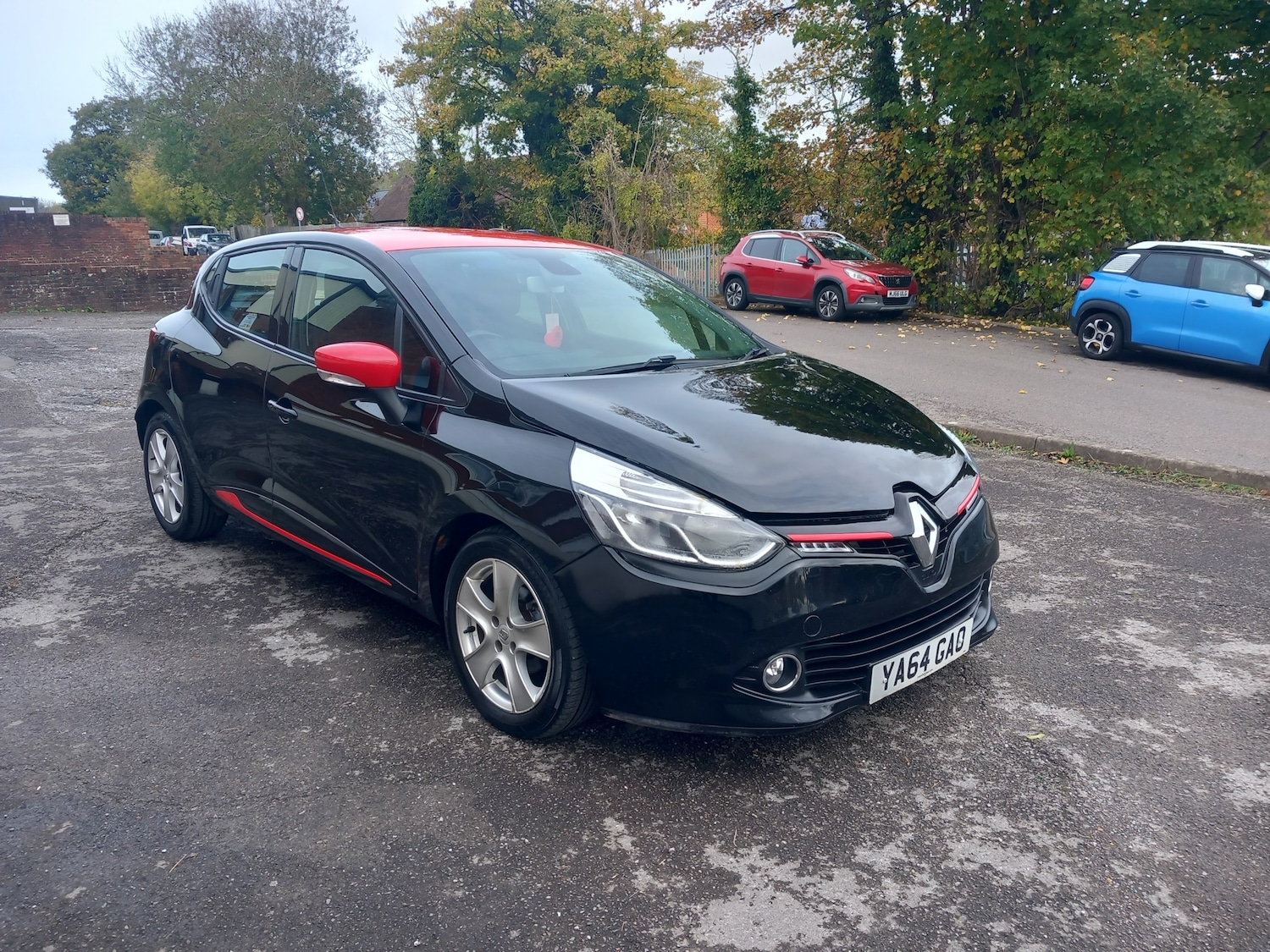 Used Renault Clio 2015 for sale - 76412663: Photo 1