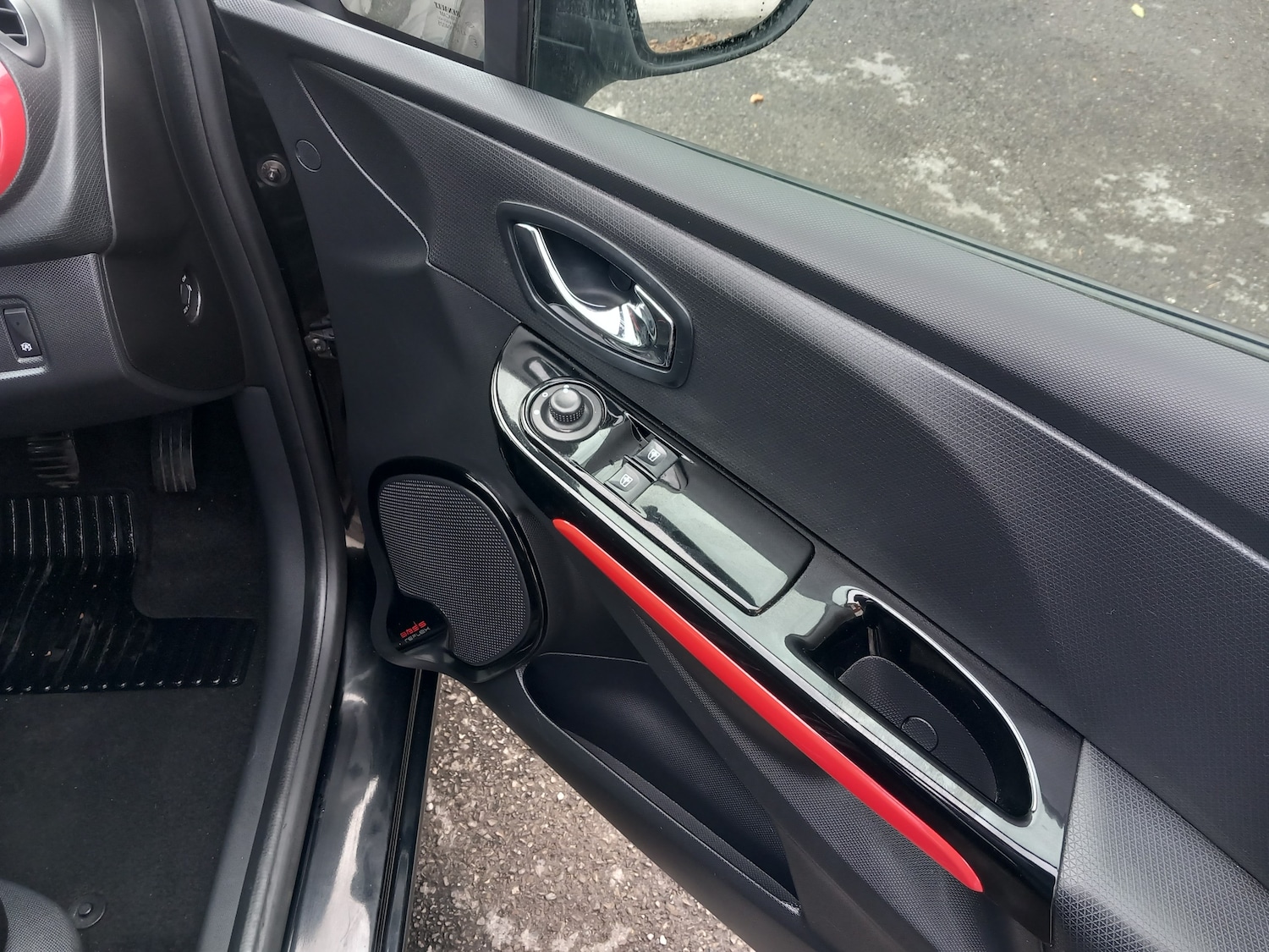 Used Renault Clio 2015 for sale - 76412663: Photo 17