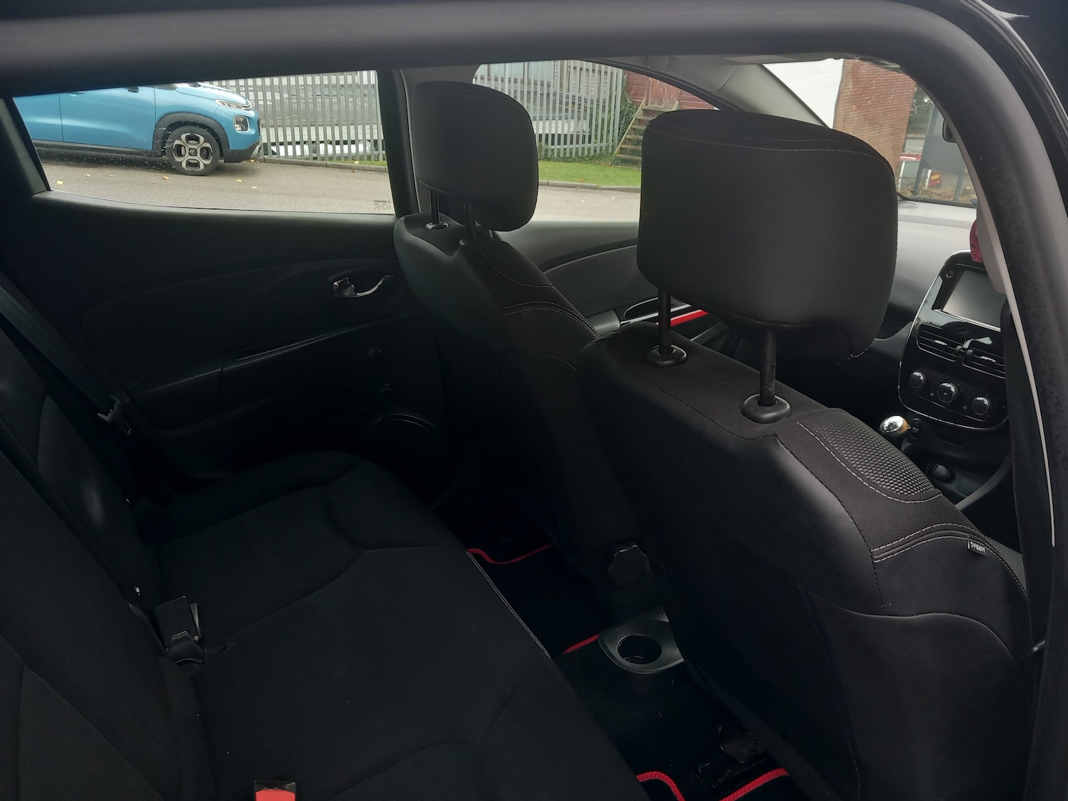 Used Renault Clio 2015 for sale - 76412663: Photo 20