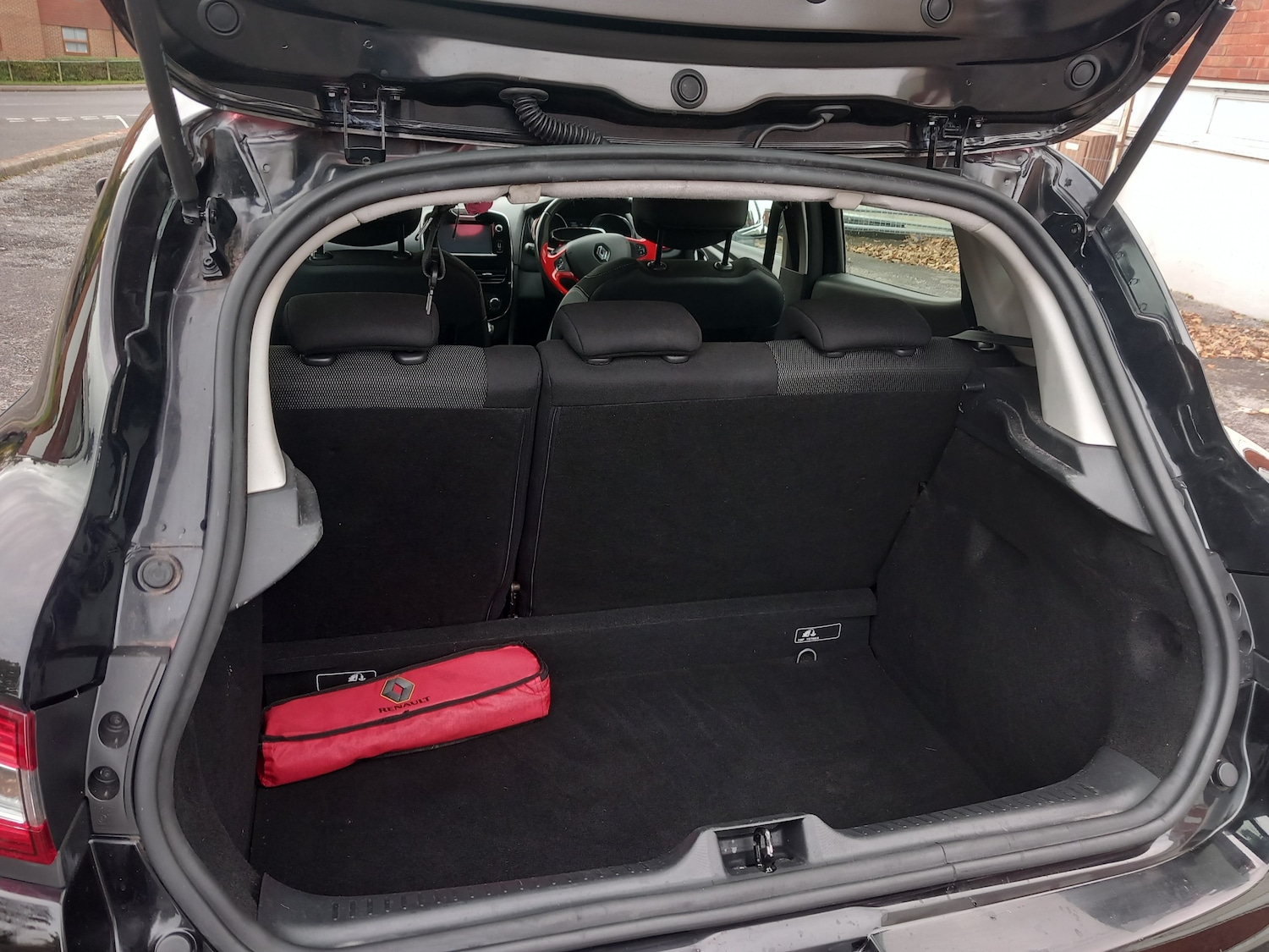 Used Renault Clio 2015 for sale - 76412663: Photo 21