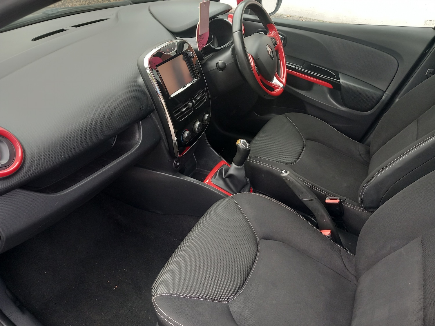 Used Renault Clio 2015 for sale - 76412663: Photo 23