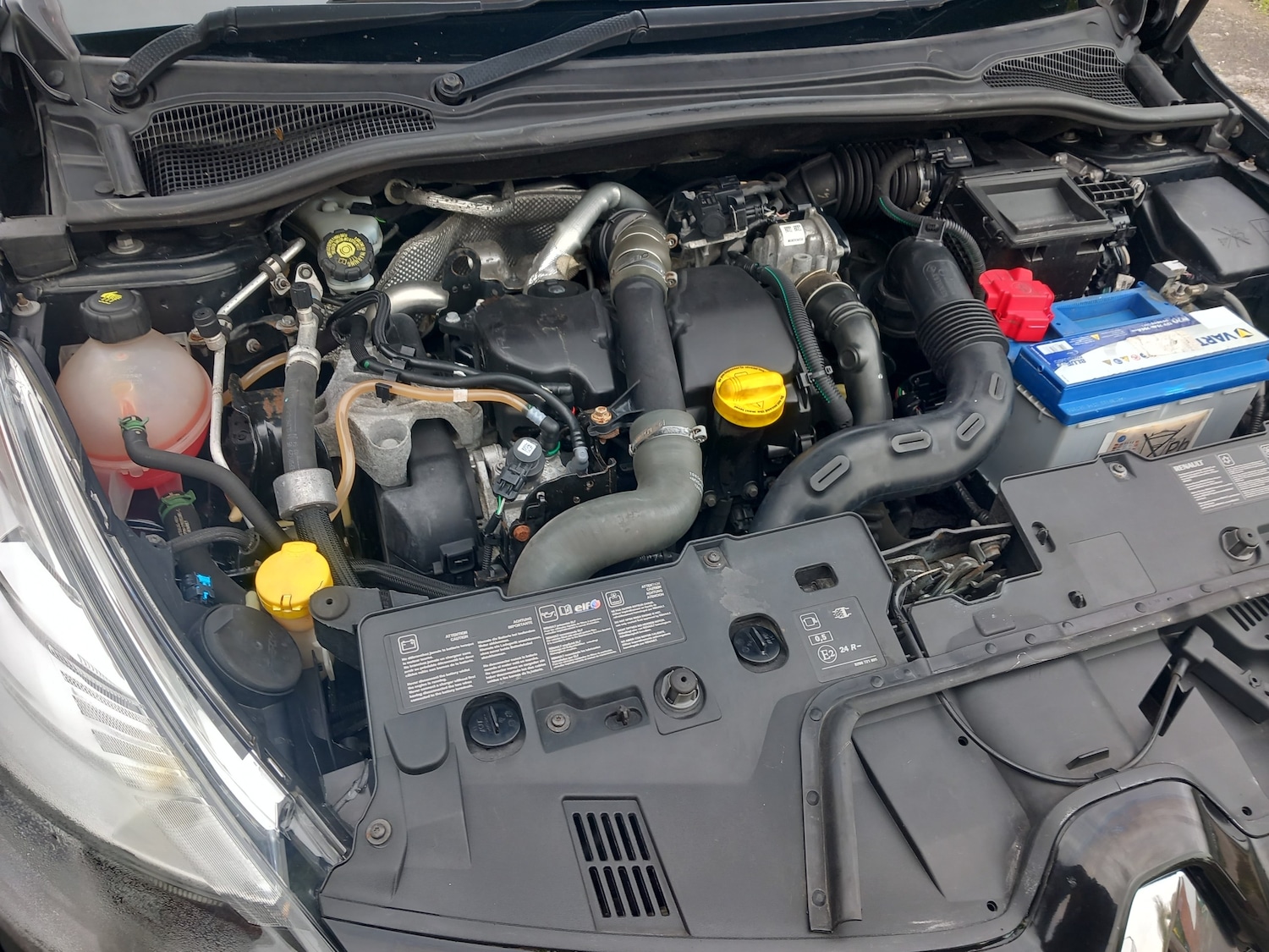 Used Renault Clio 2015 for sale - 76412663: Photo 25