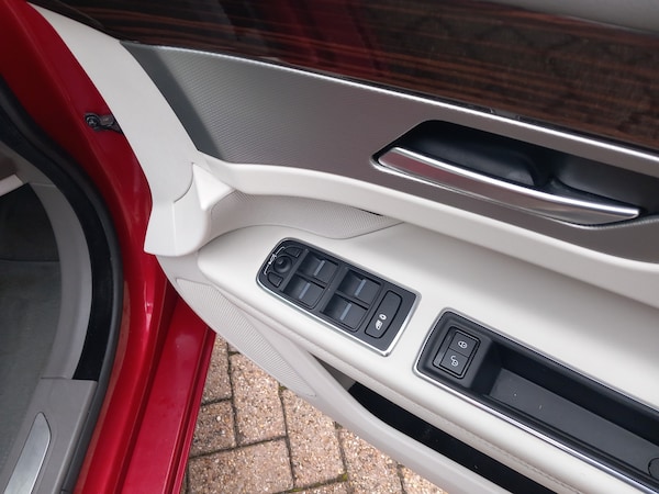 Used Jaguar XF 2016 for sale - 76090051: Photo 11