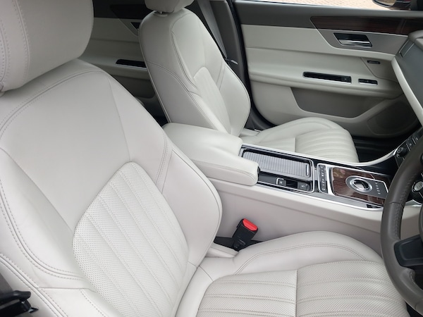 Used Jaguar XF 2016 for sale - 76090051: Photo 13