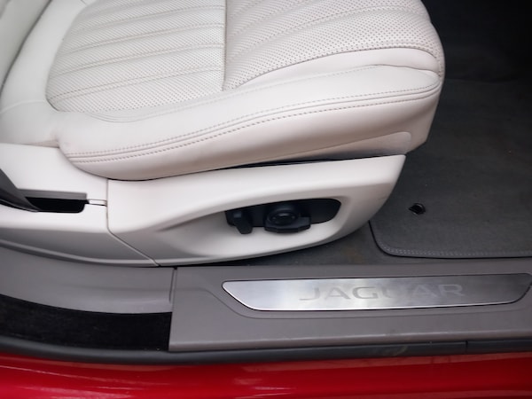 Used Jaguar XF 2016 for sale - 76090051: Photo 14