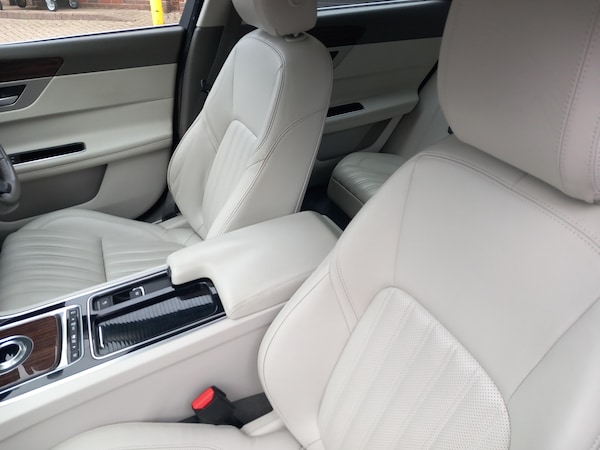 Used Jaguar XF 2016 for sale - 76090051: Photo 24