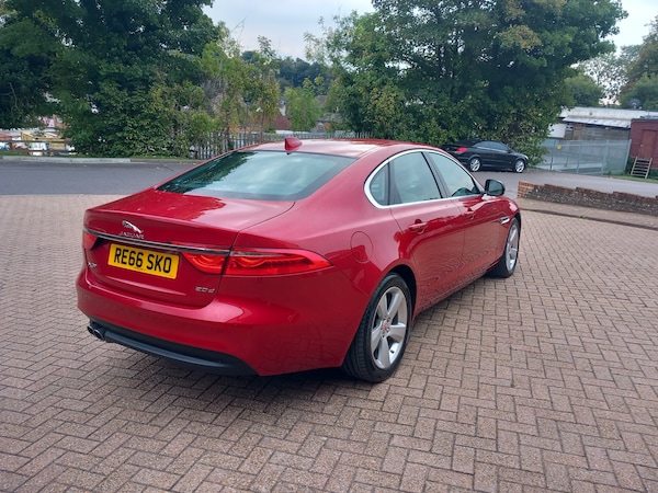 Used Jaguar XF 2016 for sale - 76090051: Photo 7
