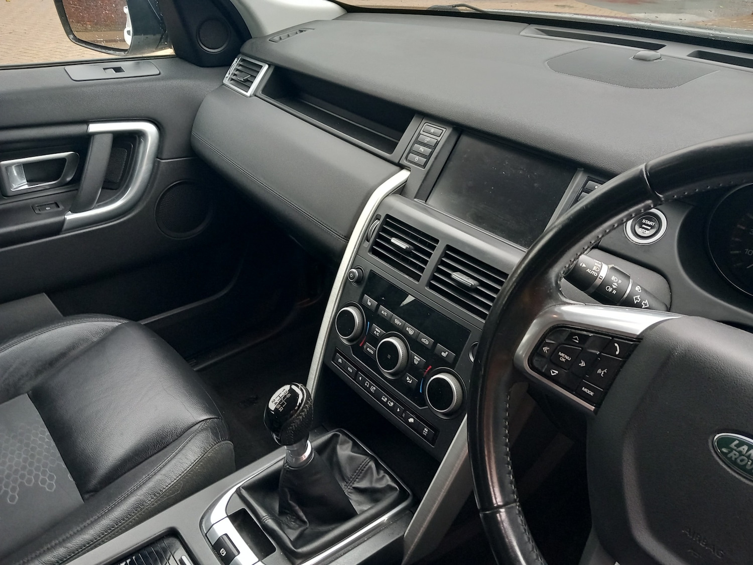 Used Land Rover Discovery Sport 2016 for sale - 77462966: Photo 16