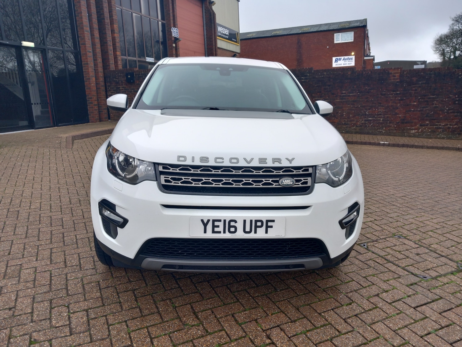 Used Land Rover Discovery Sport 2016 for sale - 77462966: Photo 2