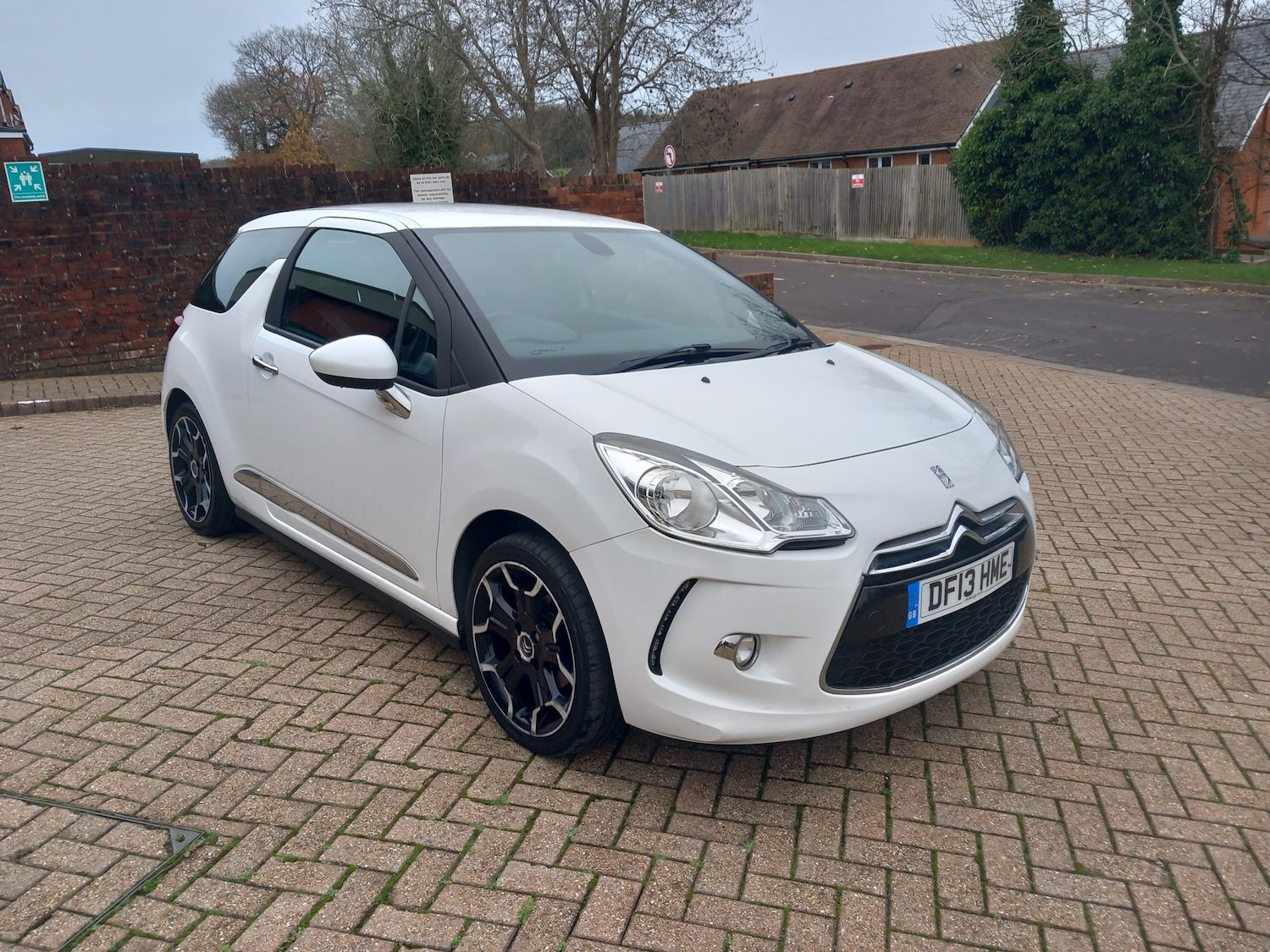 Used Citroen DS3 2013 for sale - 76830826: Photo 1
