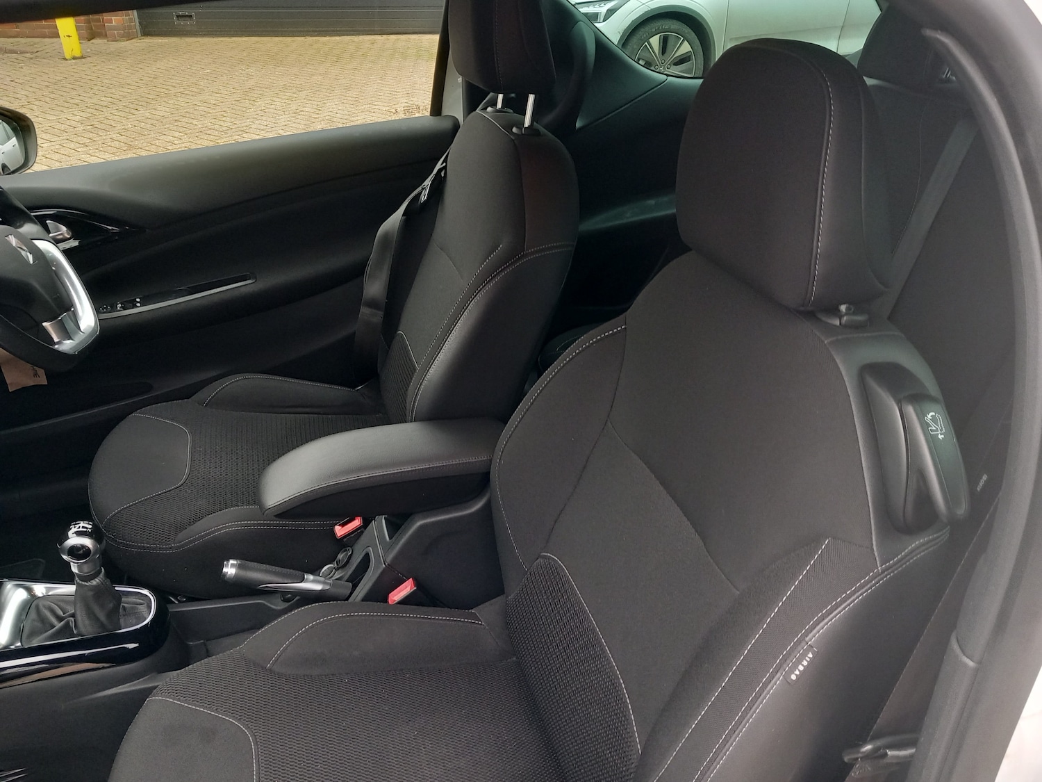 Used Citroen DS3 2013 for sale - 76830826: Photo 13