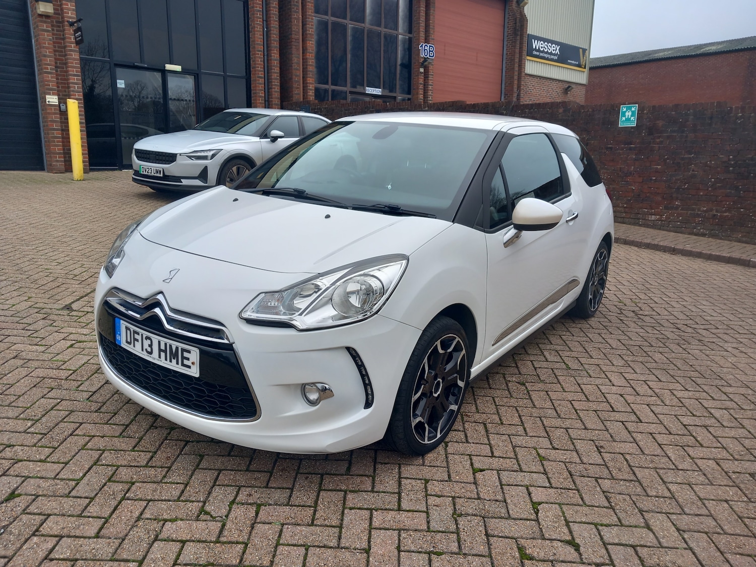 Used Citroen DS3 2013 for sale - 76830826: Photo 3