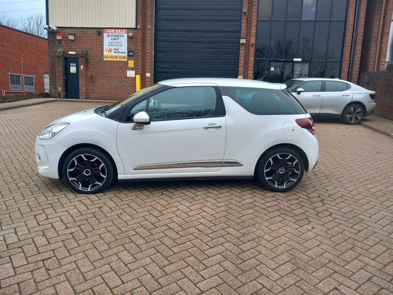 Used Citroen DS3 2013 for sale - 76830826: Photo 4