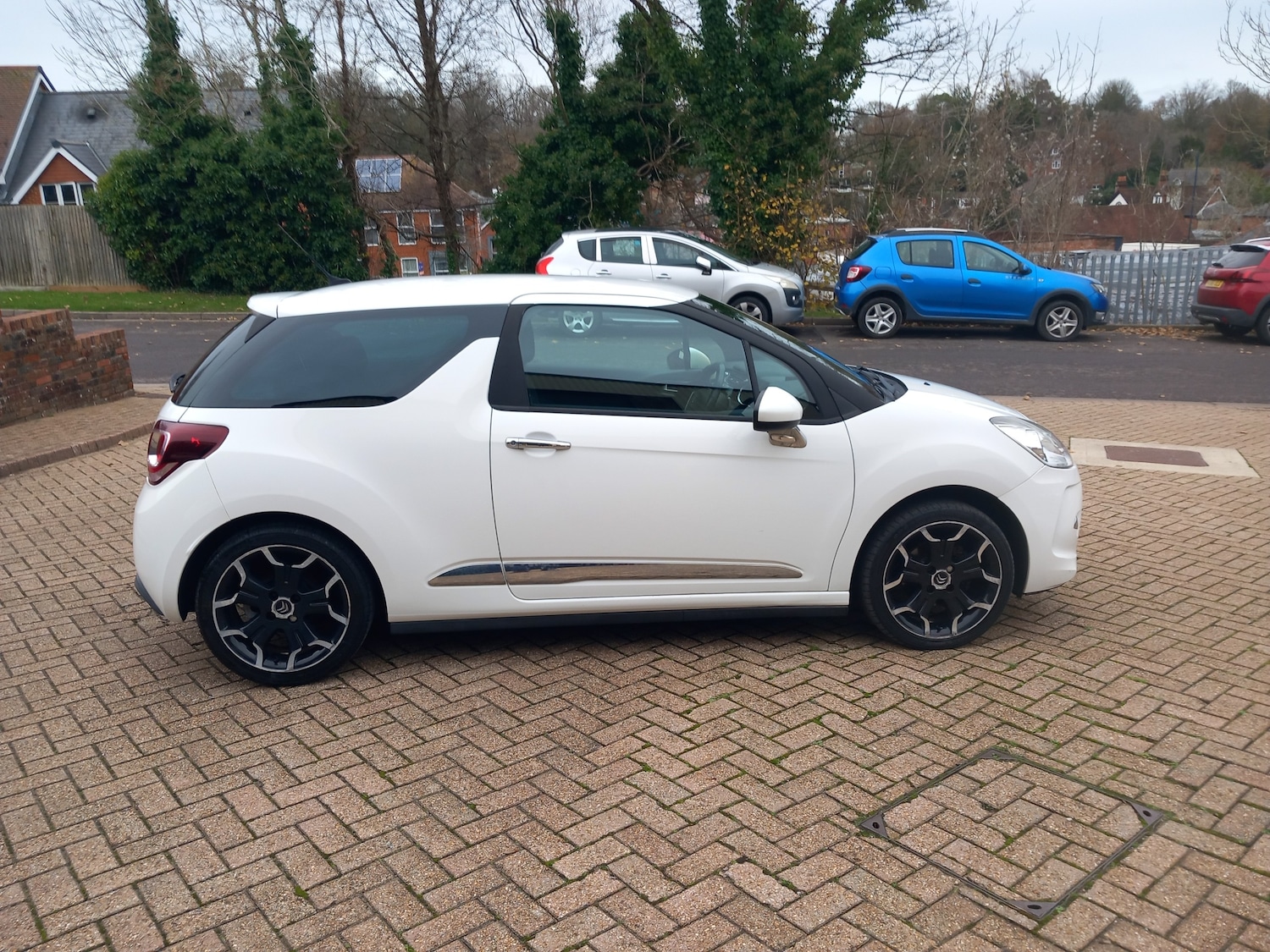 Used Citroen DS3 2013 for sale - 76830826: Photo 8