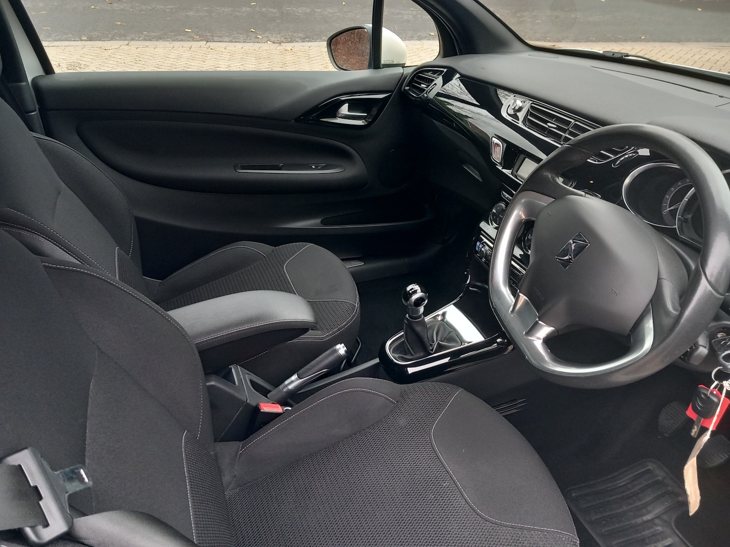 Used Citroen DS3 2013 for sale - 76830826: Photo 9