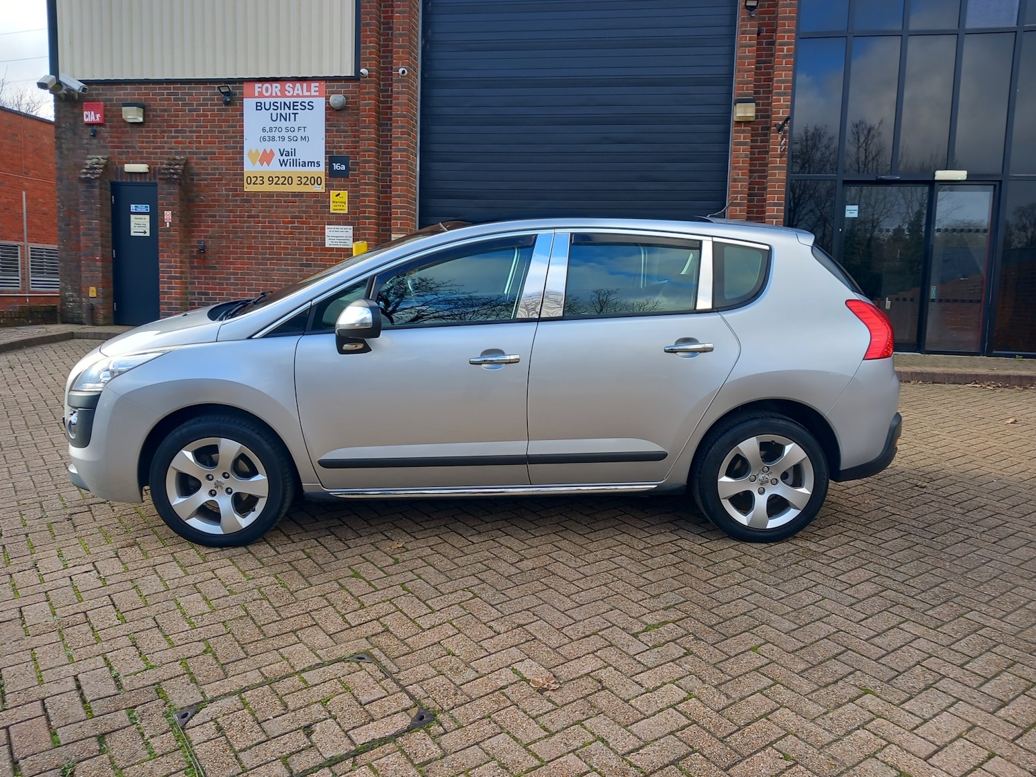 Used Peugeot 3008 2011 for sale - 76922700: Photo 4