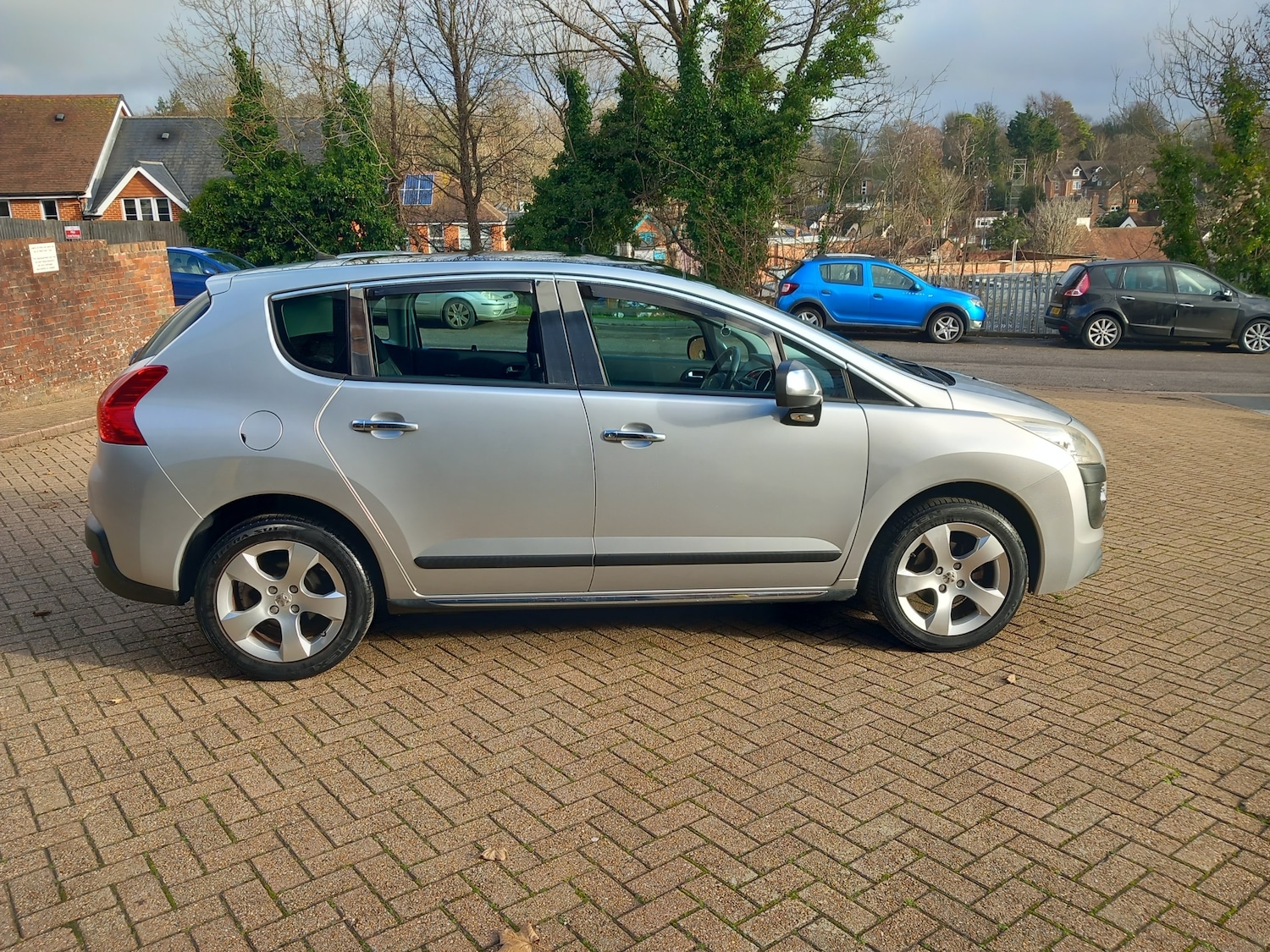 Used Peugeot 3008 2011 for sale - 76922700: Photo 8