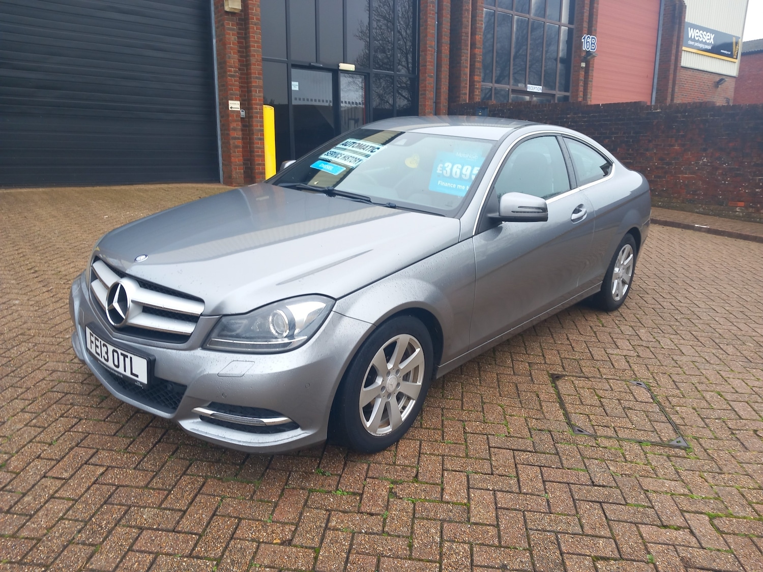 Used Mercedes-Benz C Class 2013 for sale - 77631374: Photo 3