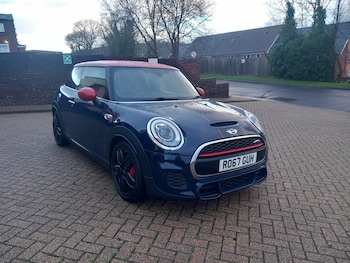 Used MINI Hatch 2017 for sale - 77180022: Photo