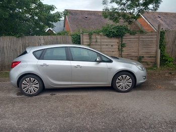 Used Vauxhall Astra 2012 for sale - 79068393: Photo