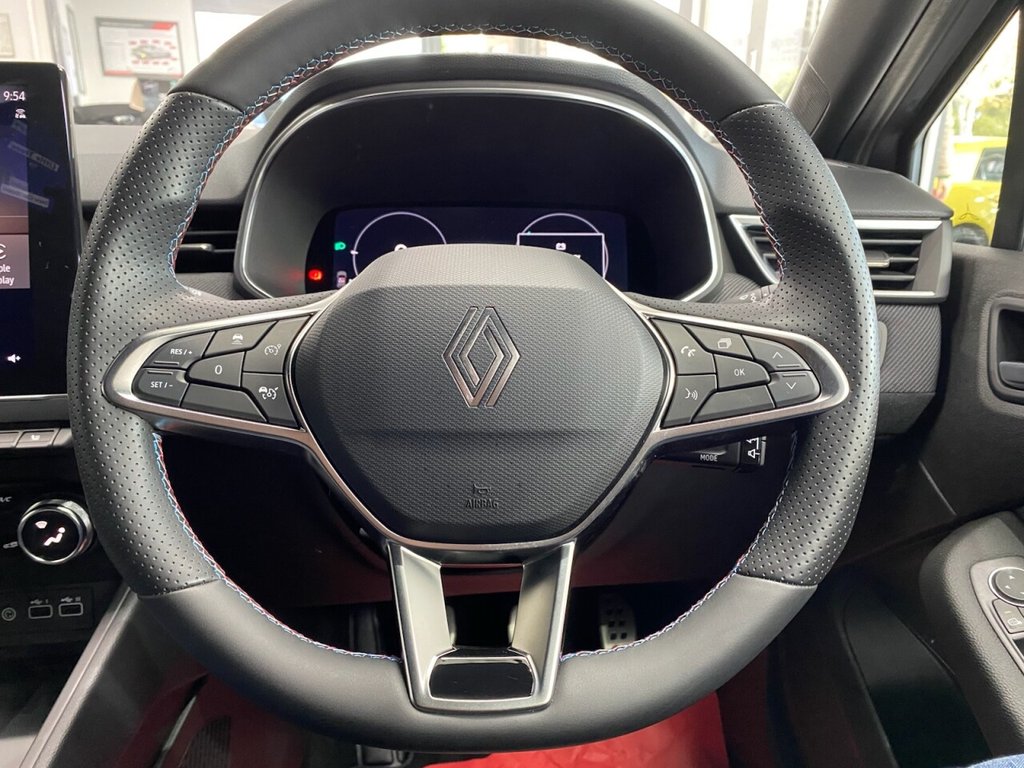 Used Renault Clio 2025 for sale - 77152940: Photo 11