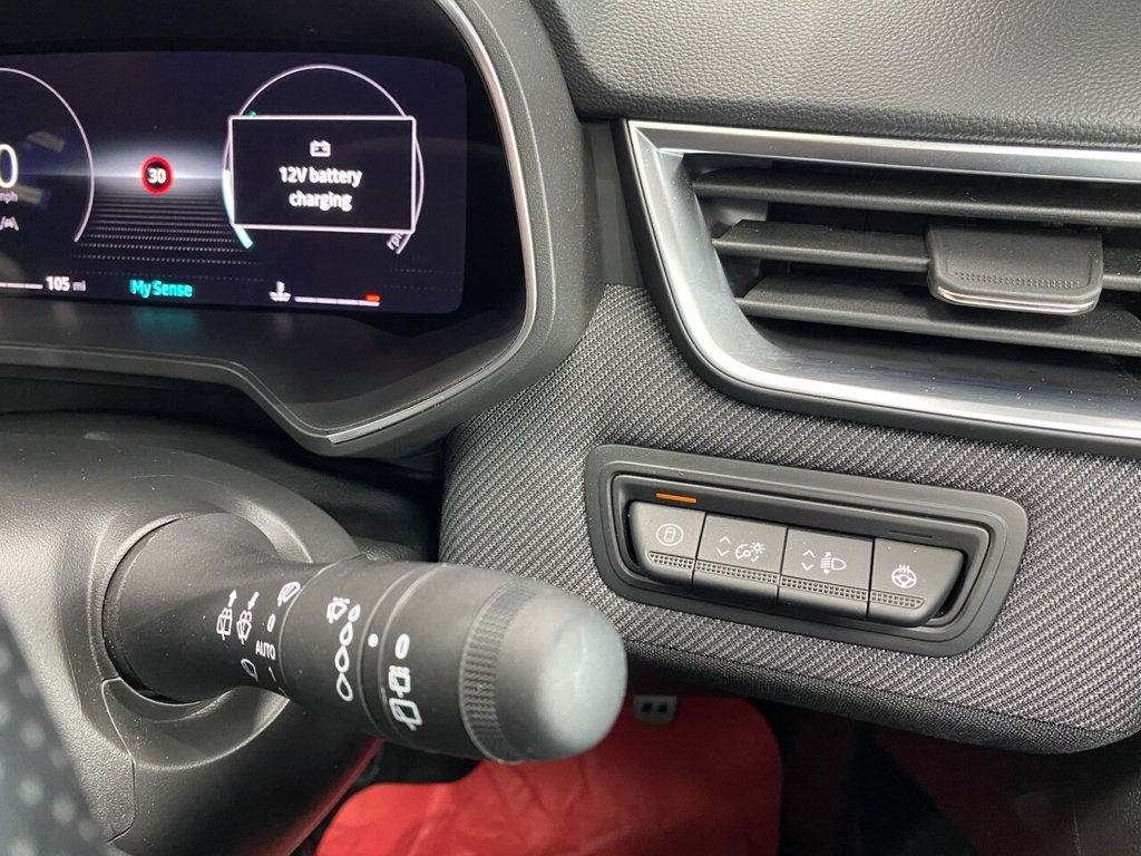 Used Renault Clio 2025 for sale - 77152940: Photo 15