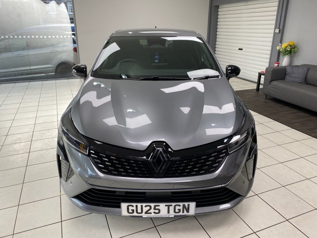 Used Renault Clio 2025 for sale - 77152940: Photo 2