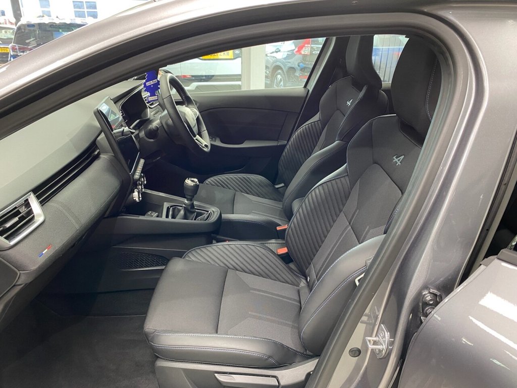 Used Renault Clio 2025 for sale - 77152940: Photo 41