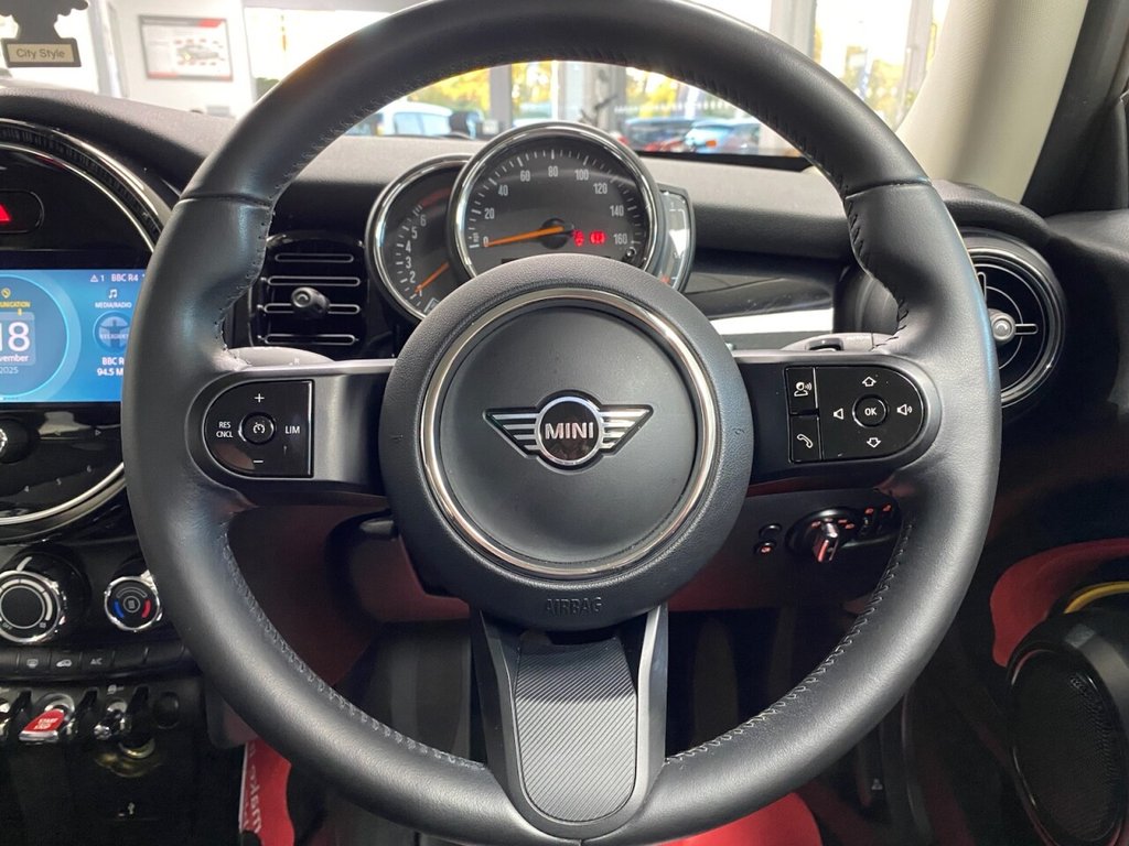 Used MINI Hatch 2022 for sale - 77153136: Photo 11