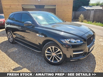 Used Jaguar F-Pace 2019 for sale - 79370920: Photo