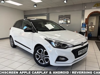 Used Hyundai i20 2020 for sale - 79072097: Photo