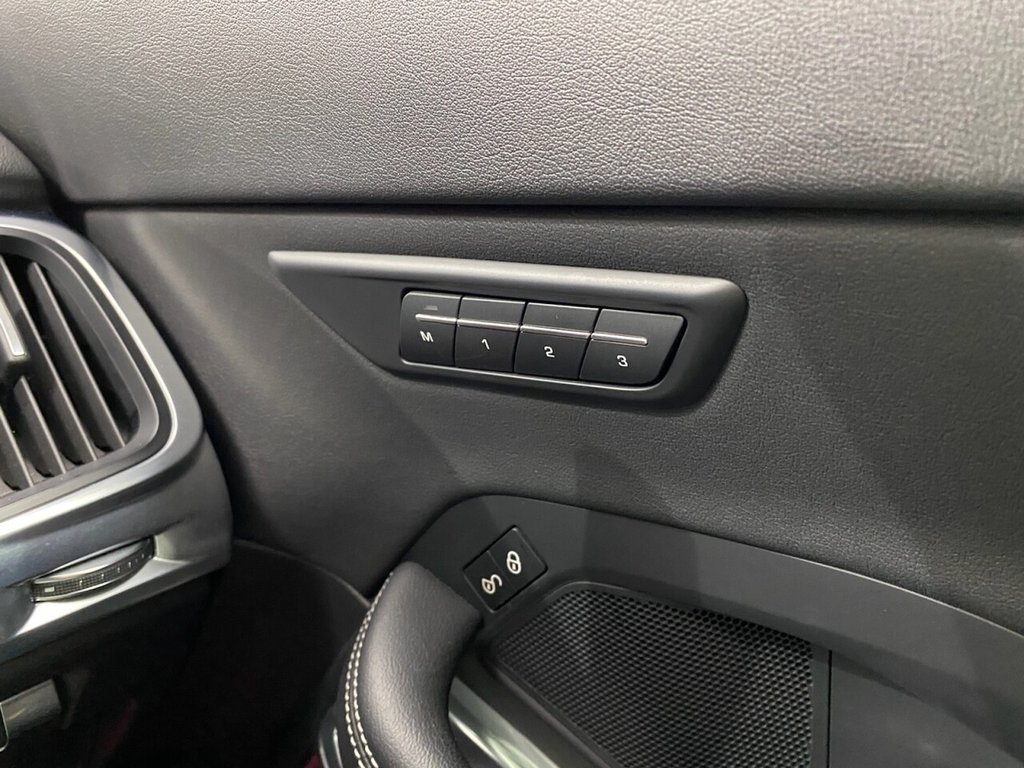 Used Jaguar E-Pace 2019 for sale - 77152956: Photo 17