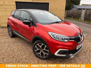 Used Renault Captur 2017 for sale - 77631930: Photo
