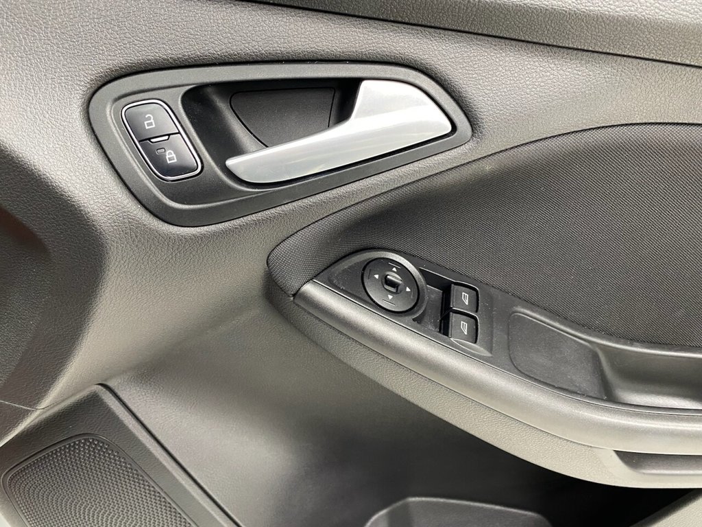 Used Ford Focus 2017 for sale - 77152906: Photo 16