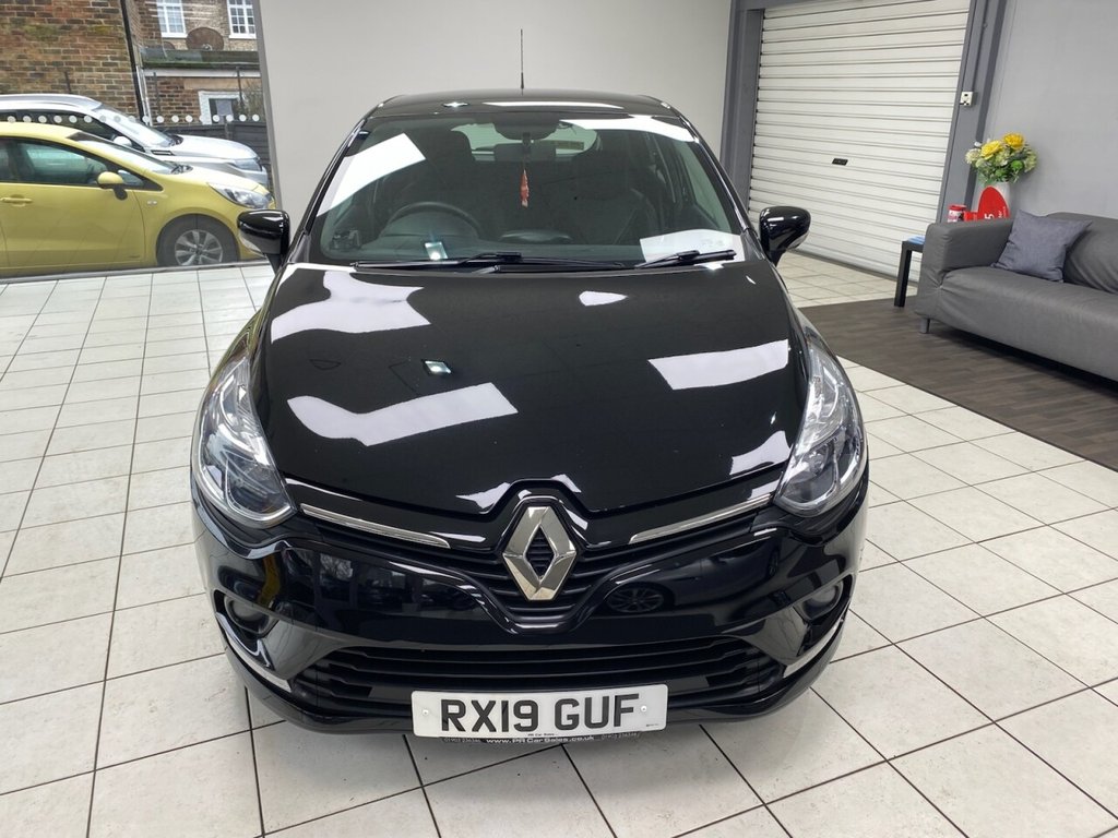 Used Renault Clio 2019 for sale - 77609290: Photo 2