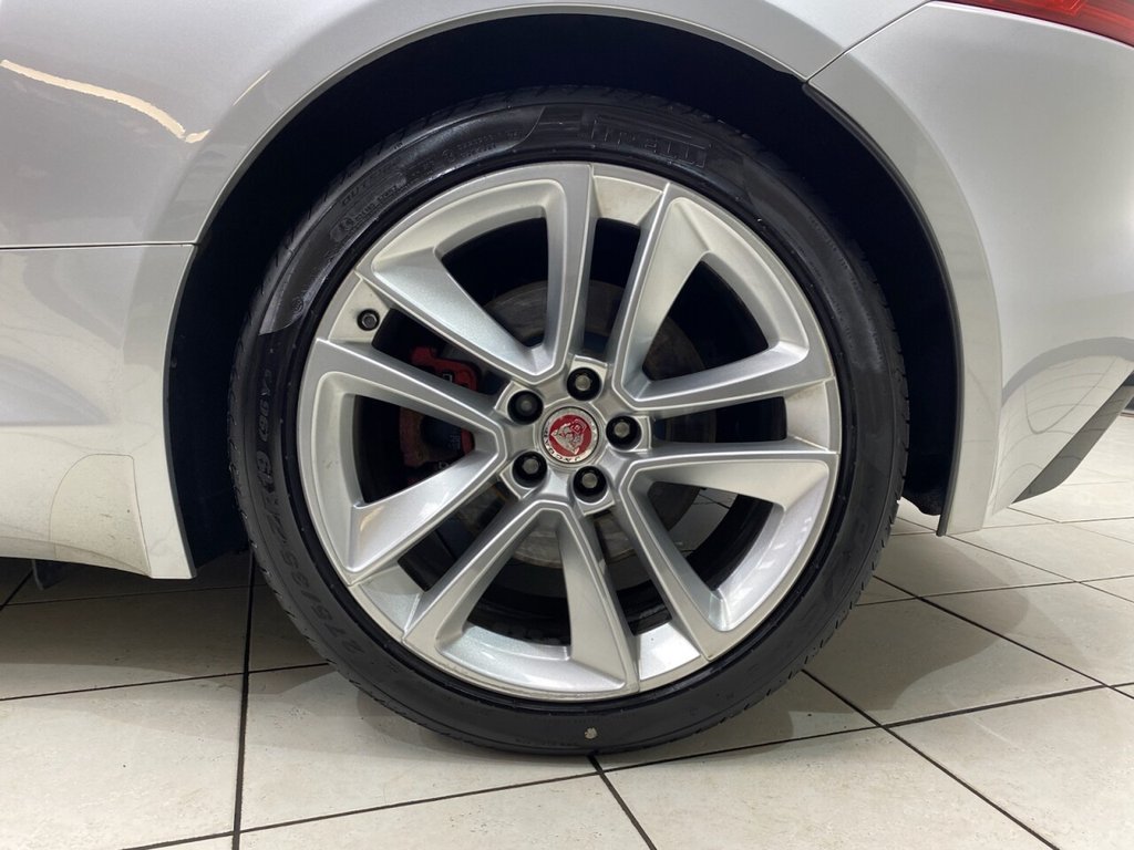 Used Jaguar F-Type 2015 for sale - 77153081: Photo 21