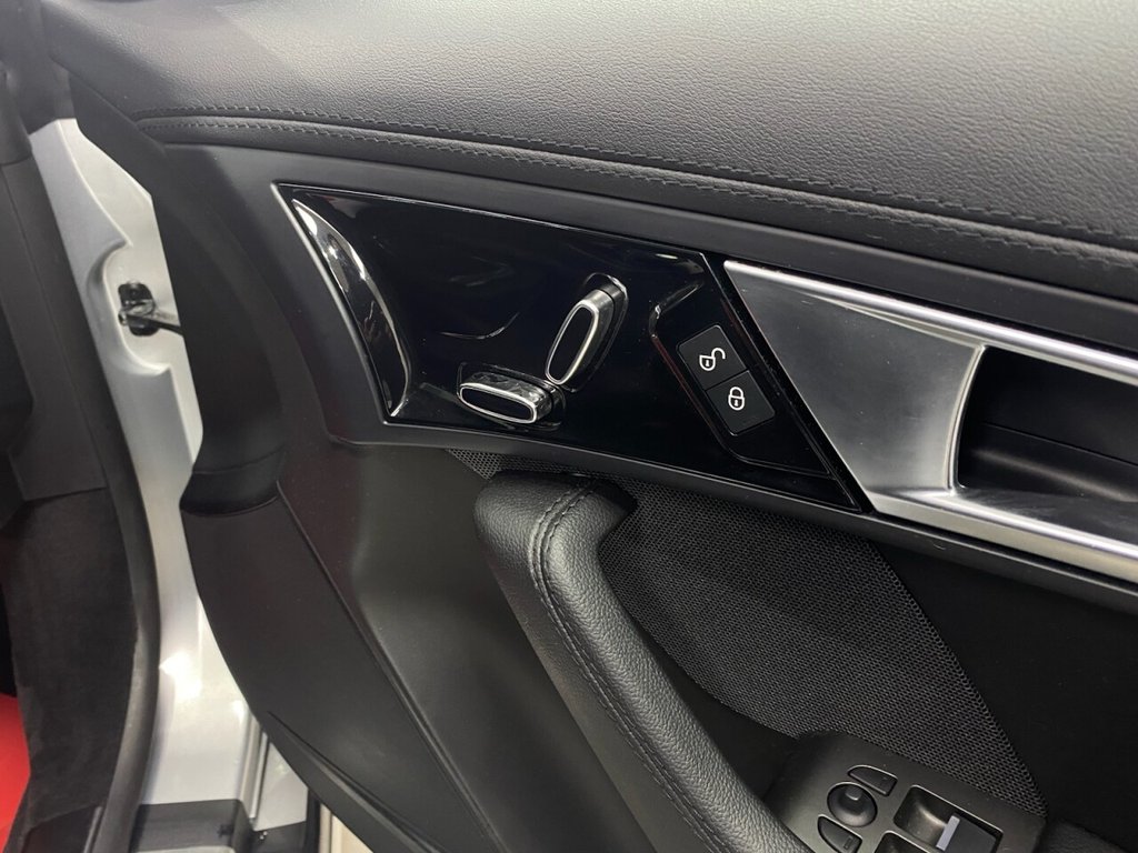 Used Jaguar F-Type 2015 for sale - 77153081: Photo 28