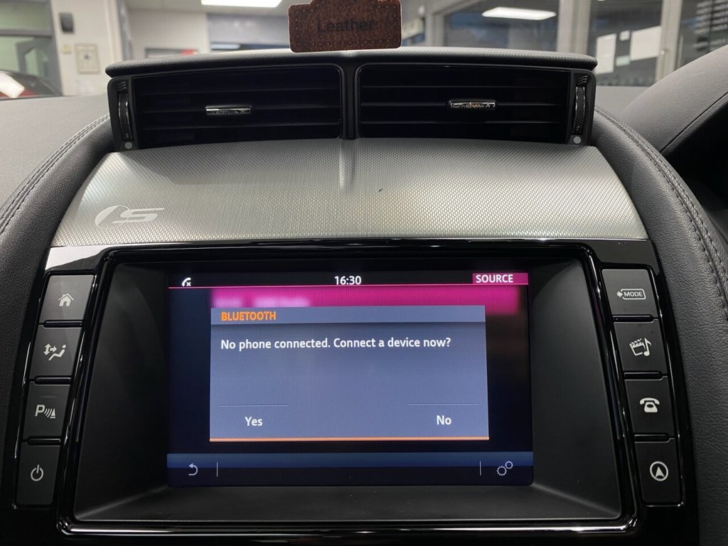 Used Jaguar F-Type 2015 for sale - 77153081: Photo 46