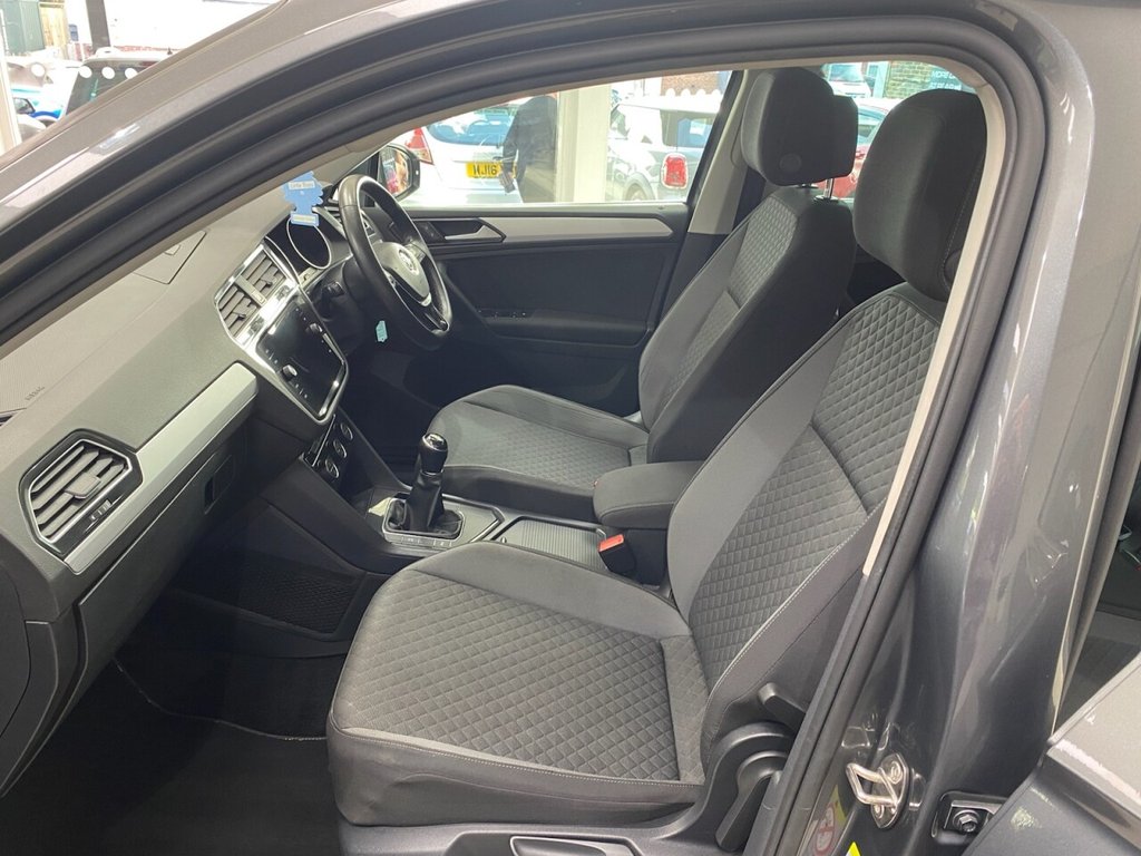 Used Volkswagen Tiguan 2018 for sale - 78166941: Photo 43