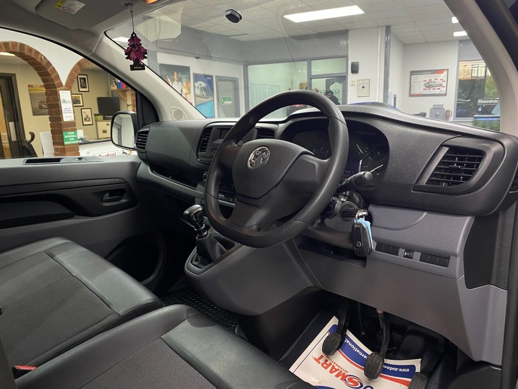 Used Vauxhall Vivaro 2020 for sale - 77153108: Photo 24