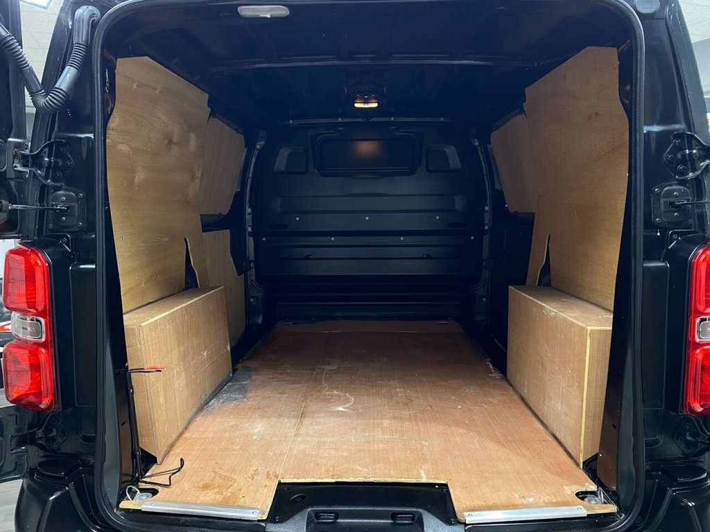 Used Vauxhall Vivaro 2020 for sale - 77153108: Photo 32