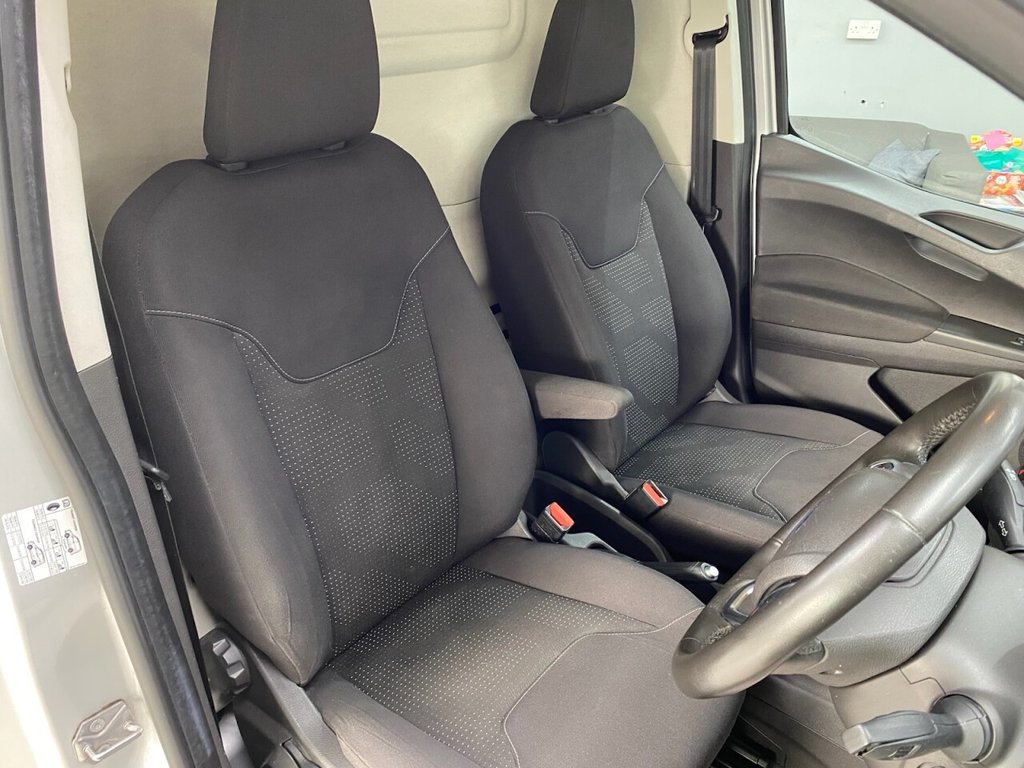 Used Ford Transit Courier 2019 for sale - 77153009: Photo 25