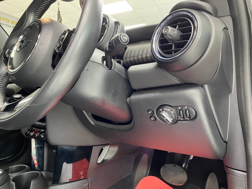 Used MINI Convertible 2019 for sale - 77152965: Photo 15